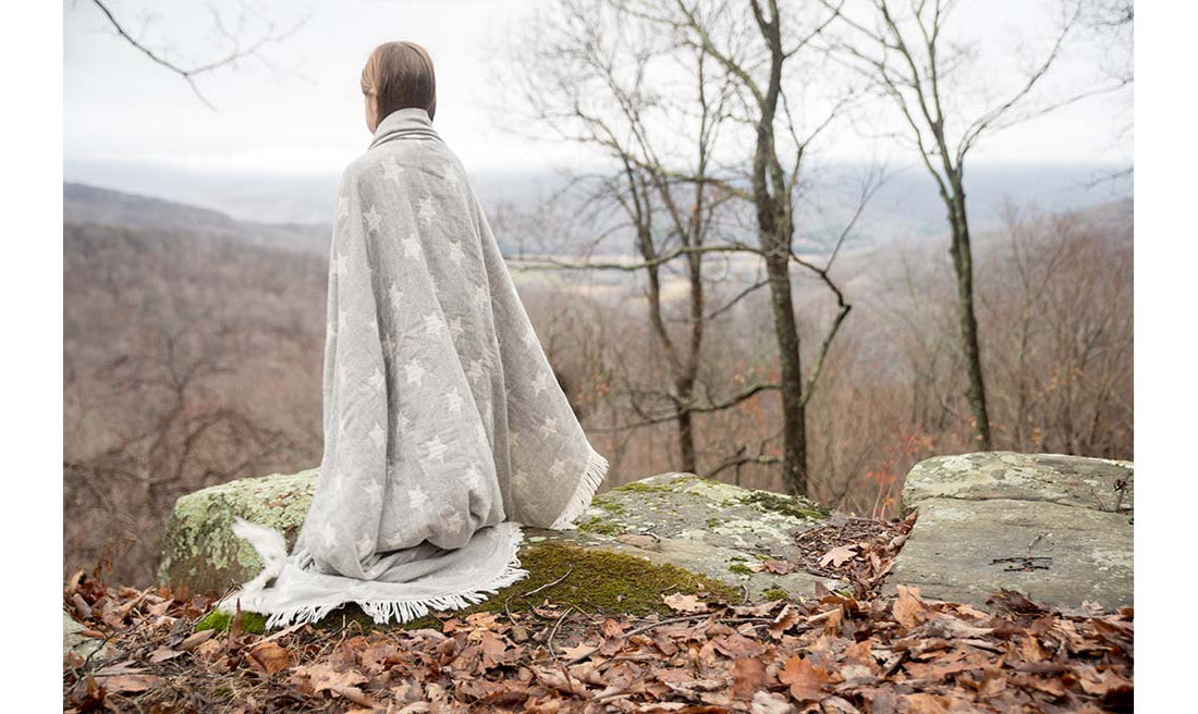 STAR FLEECE LINED THROW