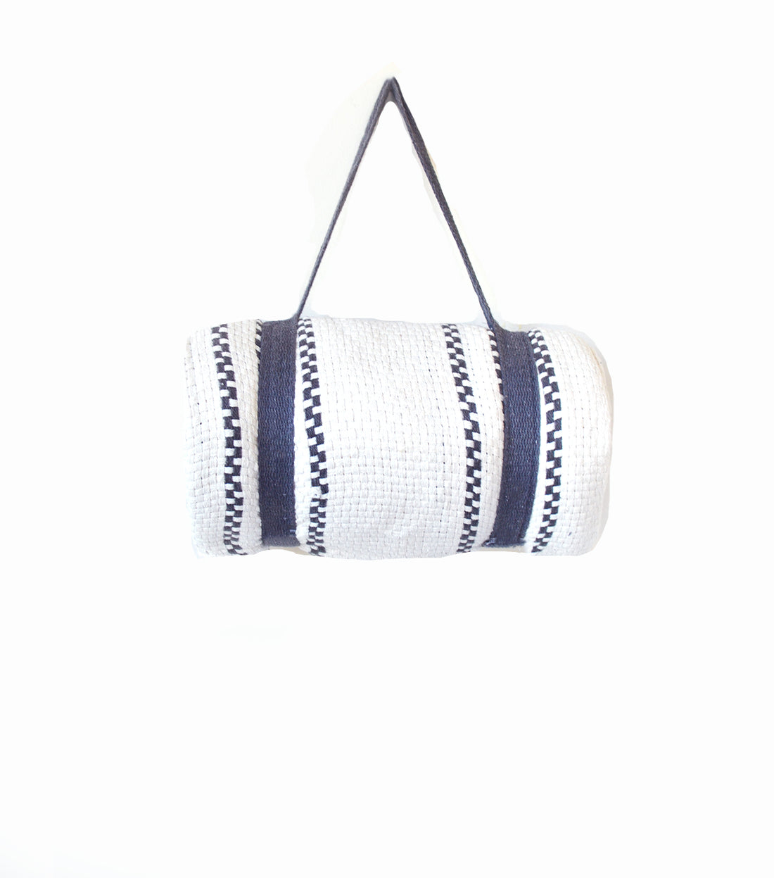 BEACH MAT THROW WITH COTTON HARNESS