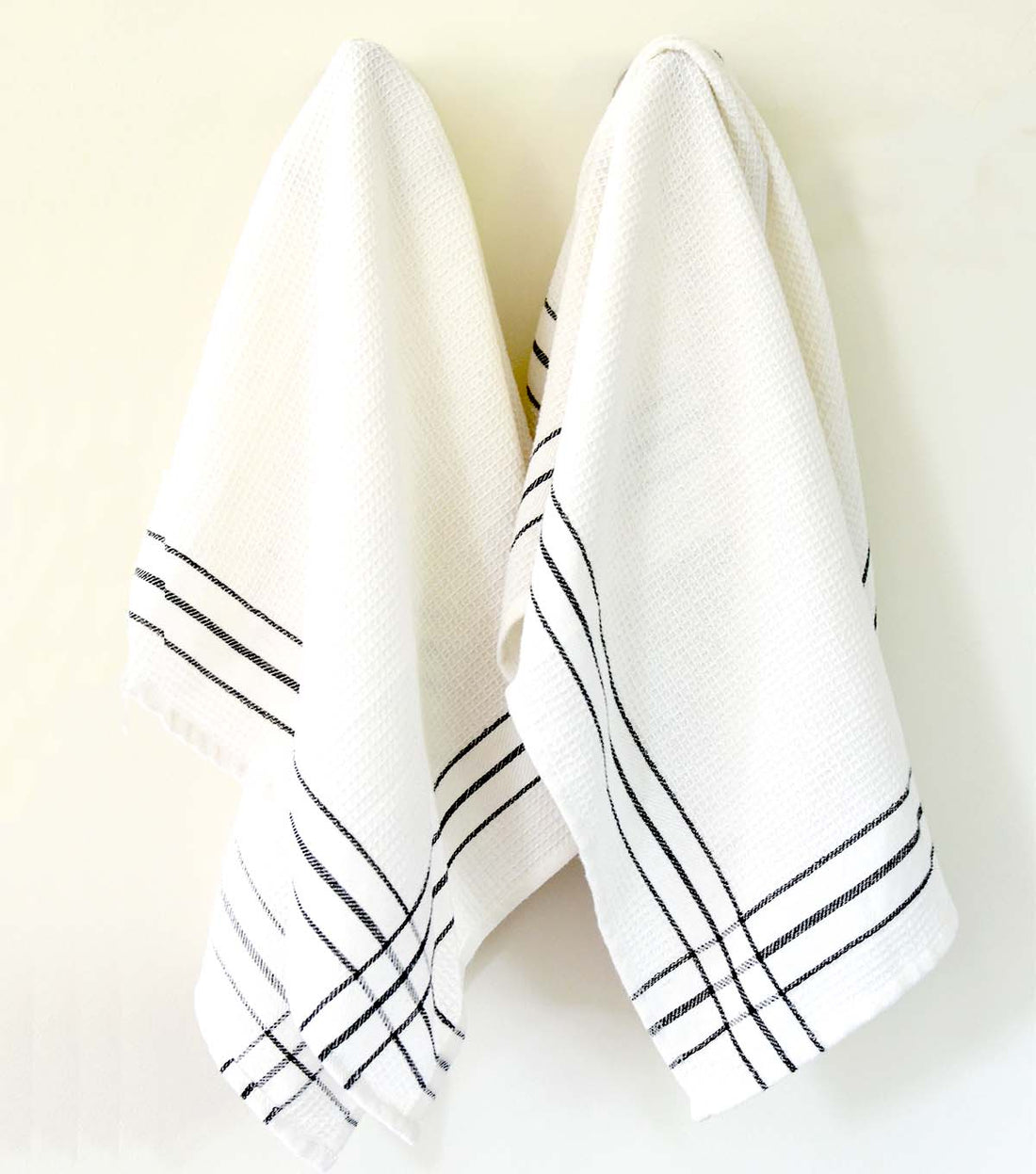 Waffle Hand Towel Black/ Ecru