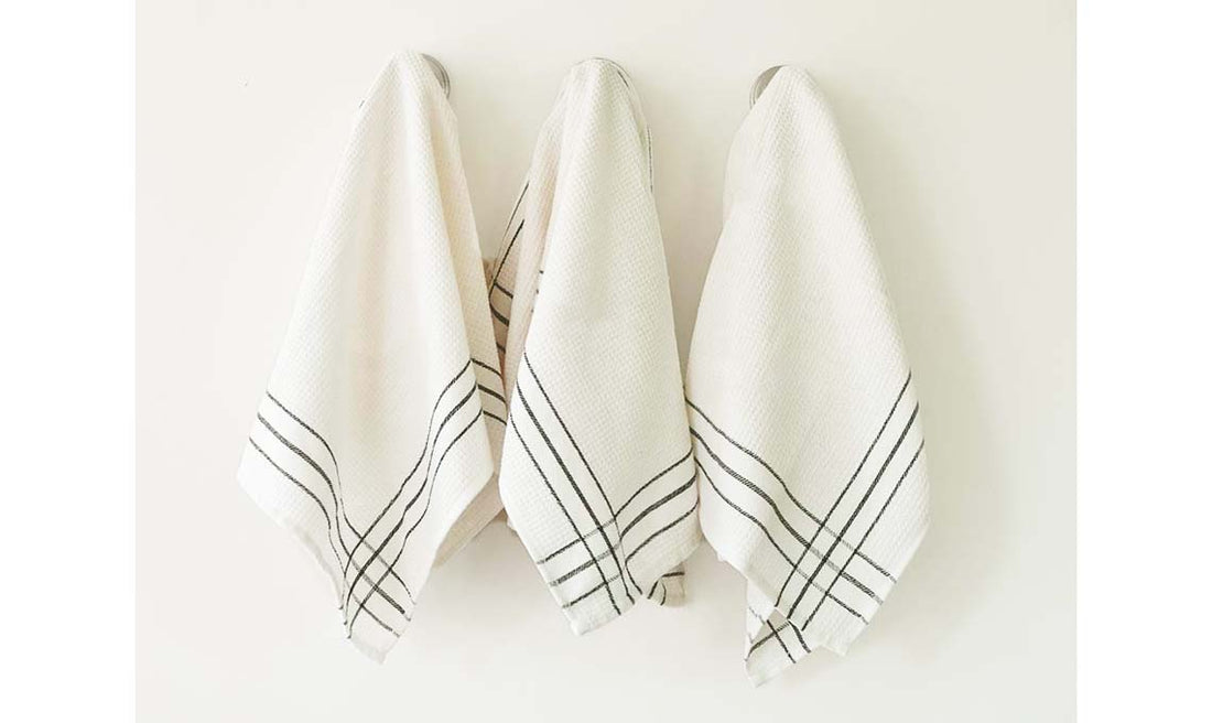 RUSTIC FARMHOUSE KITCHEN TOWELS (2) WHITE BLACK WAFFLE 100% cotton