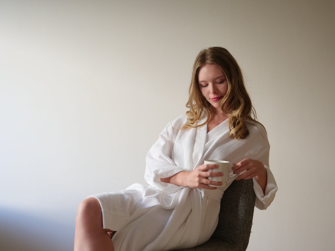 UNISEX WAFFLE BATHROBE